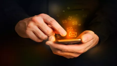 Airline passengers want more smartphone control