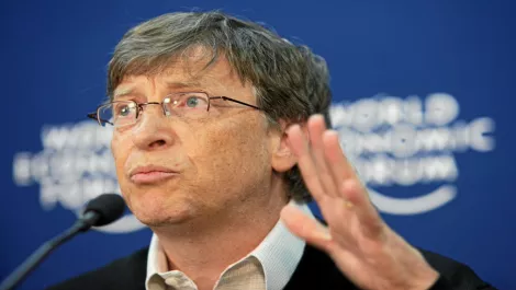 Gates moans over Microsoft's mobile mistakes