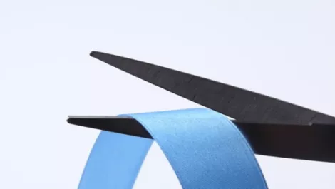 Twitter cuts links with LinkedIn