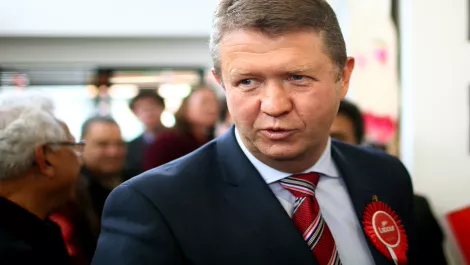 Labour unveils SMB policy… National rejects it