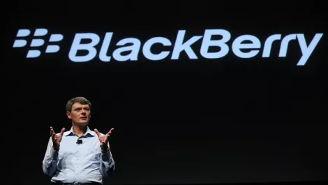 Cheeky underdog BlackBerry slams iOS