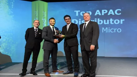 Red hat award top apac distributor ingram micro 1980px