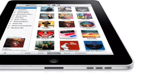 Positive reviews as iPad hits US stores
