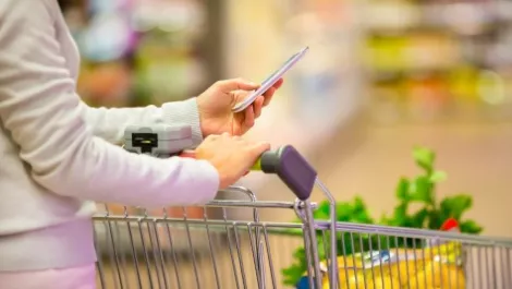 Woolworths re-enters mobile reseller fray with five plans