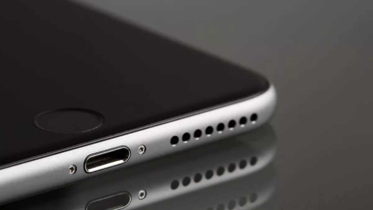 Apple reportedly taking steps to crack down on iPhone unlockers