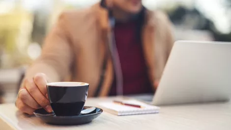 Jobs 'aplenty' for freelance writers, devs & eCommerce specialists?