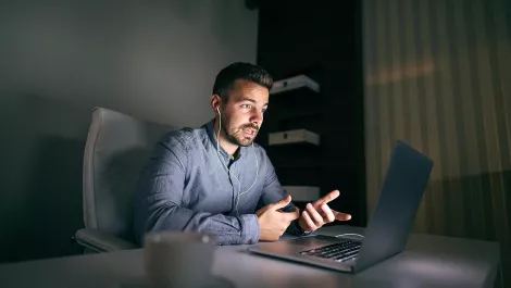 Gettyimages 1074647448