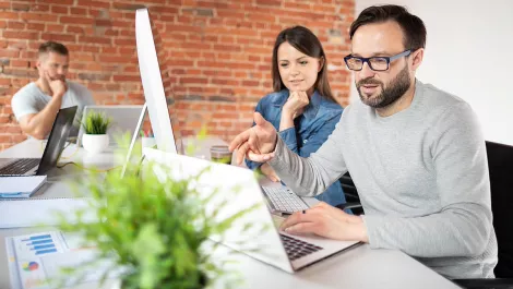 How to start your own business by leveraging the power of outsourcing