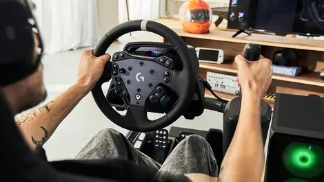 Rs round wheel rs sqhb trophy life over shoulder 5