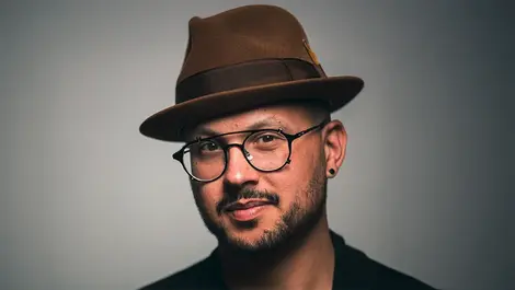 Ps   billy loizou   headshot